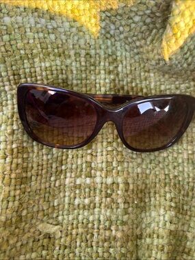 Tory Burch Tortoise Brown Cat-Eye Sunglasses